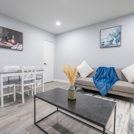 Centre Street Upper 2Bedsuite 4408 Calgary Luaran gambar