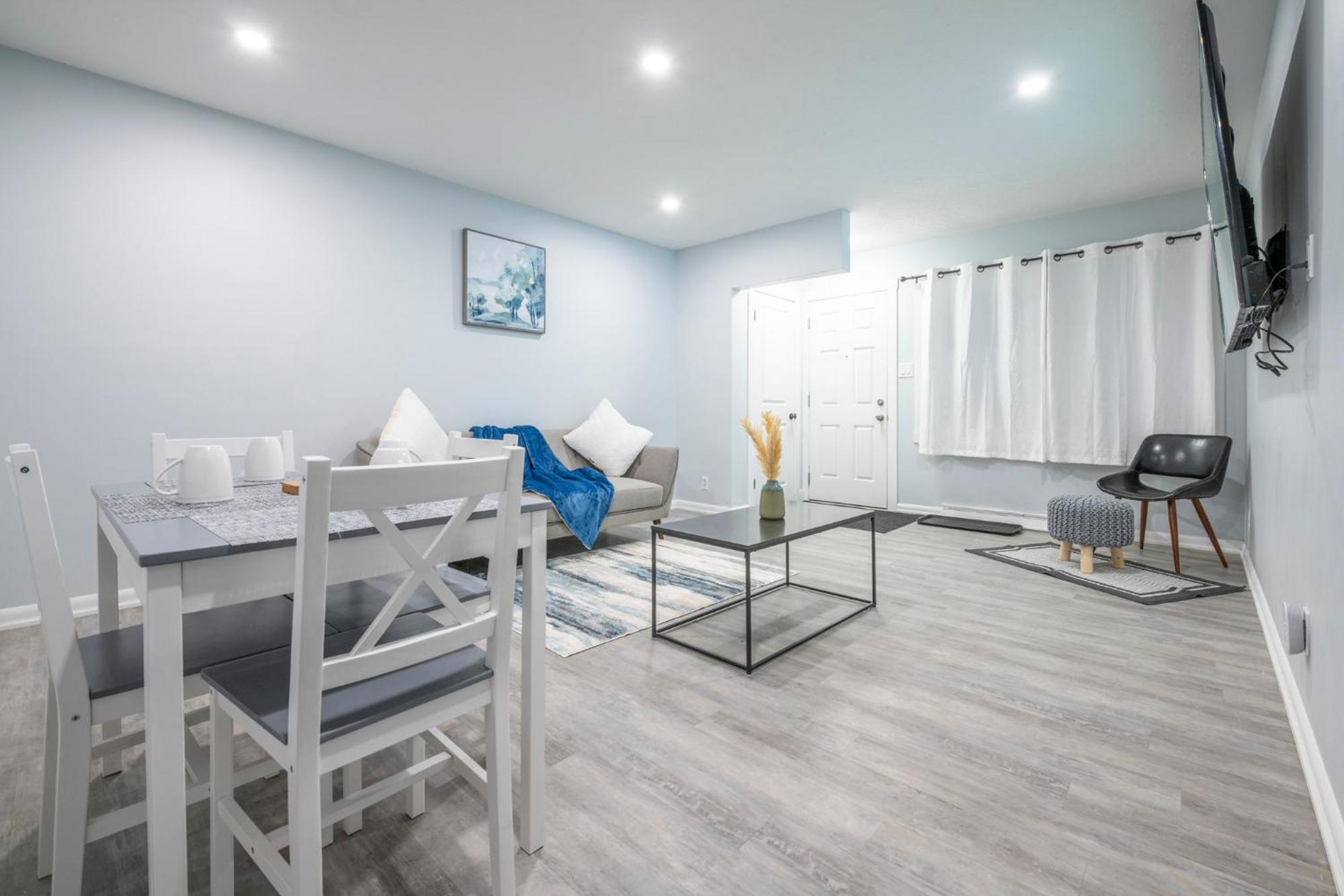 Centre Street Upper 2Bedsuite 4408 Calgary Luaran gambar